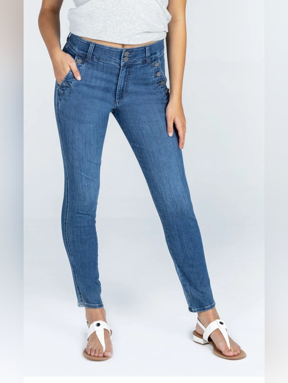 **NWT** Stella Cropped Skinny Jean by Articles of Society Size 31